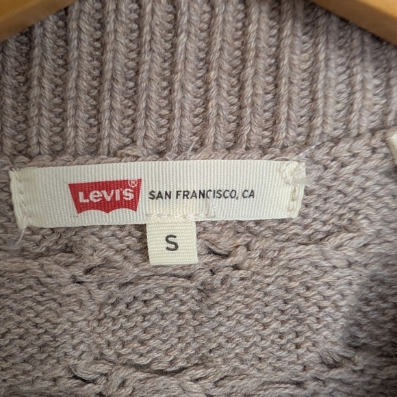 LEVIS CABLE KNIT VEST MID OATMEAL SIZ SMALL - Picture 4 of 4